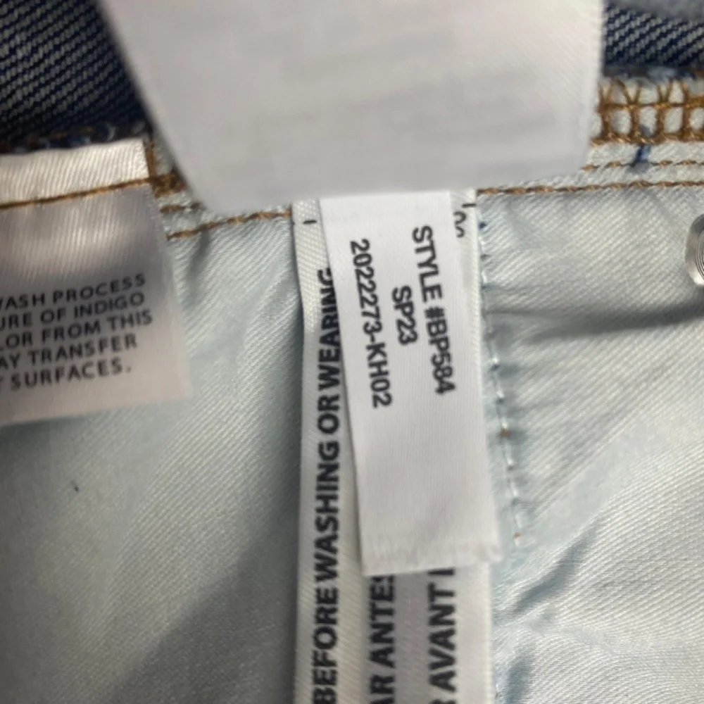 J.CREW - 9" Demi-boot crop Raw Hem Jeans Size 26 - Picture 7 of 8